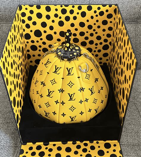 louis vuitton x yayoi kusama london|yayoi kusama louis vuitton price.